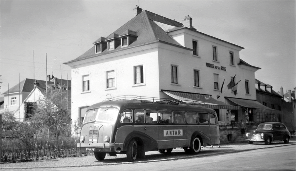 Bei dësem Bus kann et sech ëm een CFL-Bus handelen, mee et kann awer och ee Reesbus mat Touriste sinn.