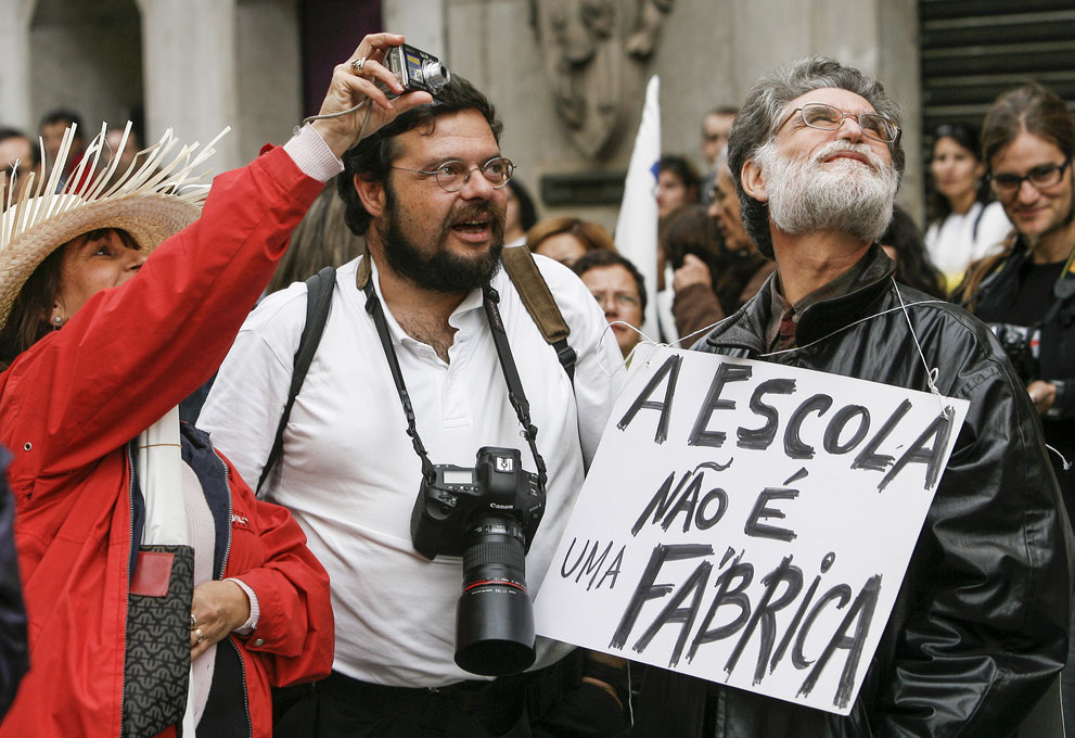 School is not a factory. © Paulo Cordeiro