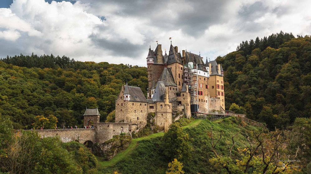 Burg Eltz in Wierschem in der Eifel