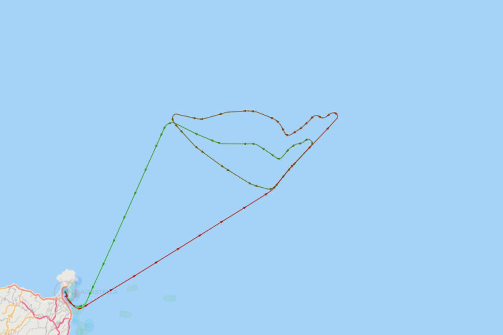 AIDAstella hat einen Kussmund ins Meer gemalt | © Screenshot myshiptracking.com