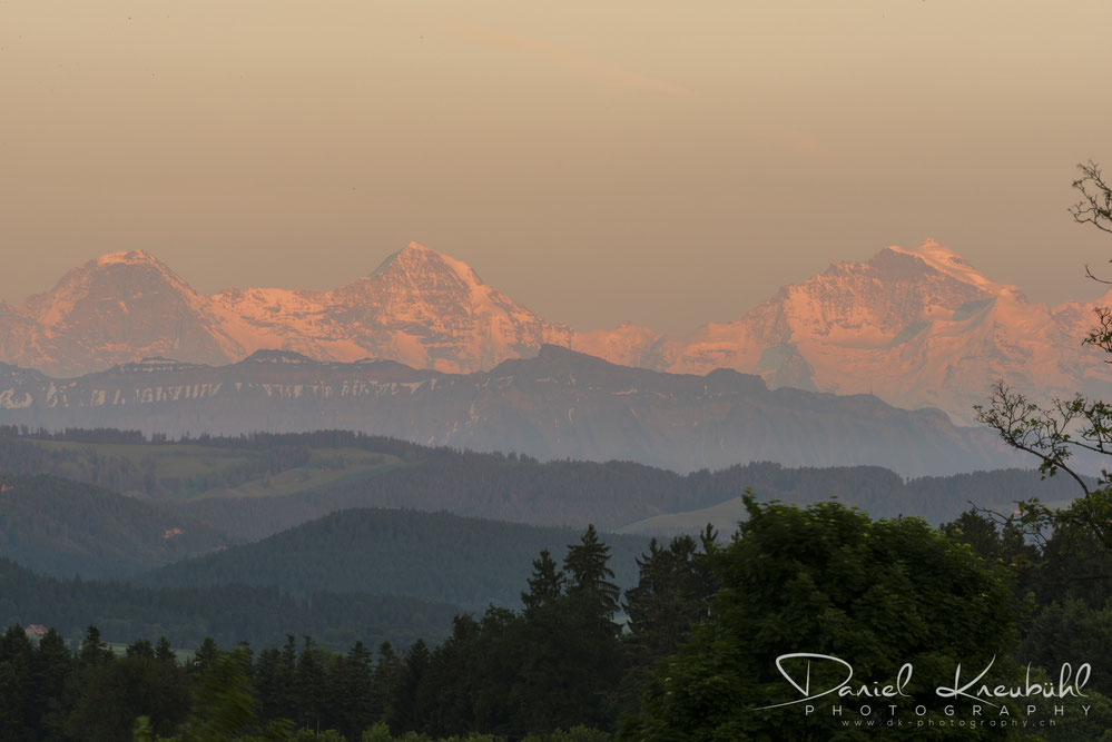 Eiger, Mönch, Jungfrau, in der goldenen Stunde, Berner Oberland, photoadventure.ch, dk-photography.ch, Photographer/Fotograf: Daniel Kneubühl