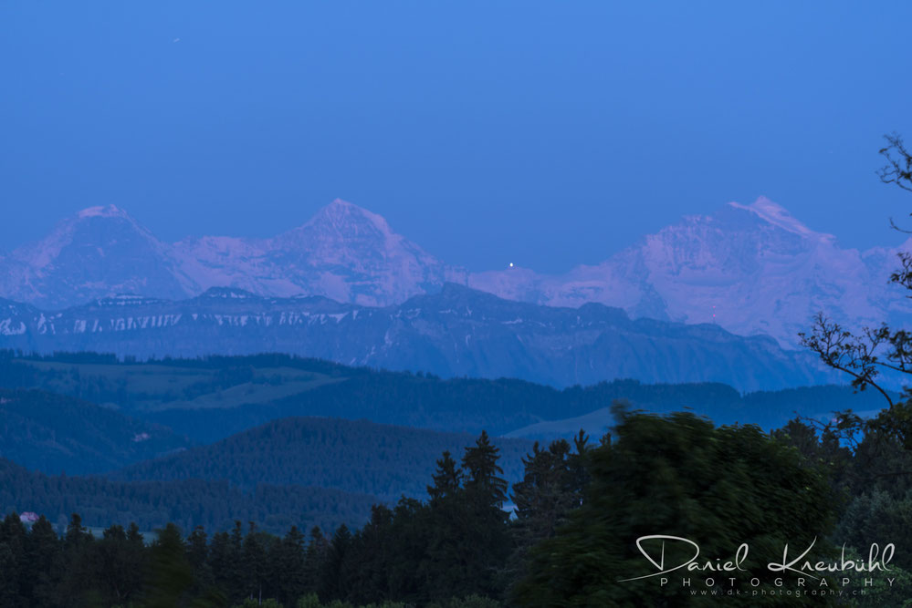 Eiger, Mönch, Jungfrau, in der blauen Stunde, Jungfraujoch, Berner Oberland, photoadventure.ch, dk-photography.ch, Photographer/Fotograf: Daniel Kneubühl