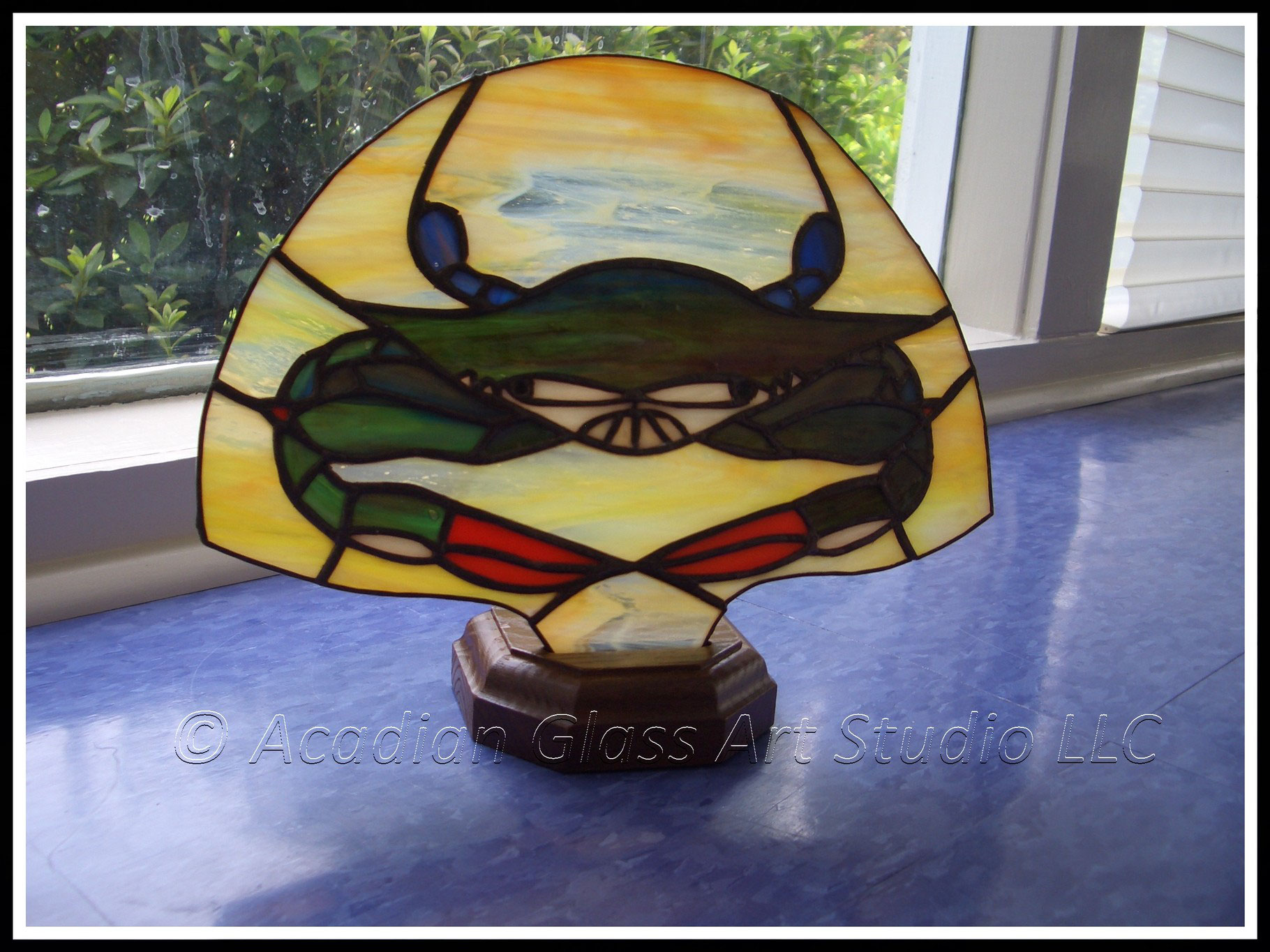 Stained Glass Fan Lamps Picture Gallery Acadian Art Studio Llc Aga Blue Crab Stained Glass Accent Lamp