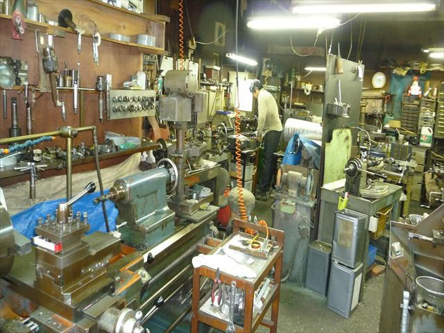 精密金属 挽物・切削加工の猪爪精密製作所 - 保有機材 - 精密金属 挽物・切削加工の猪爪精密製作所 - 保有機材 -