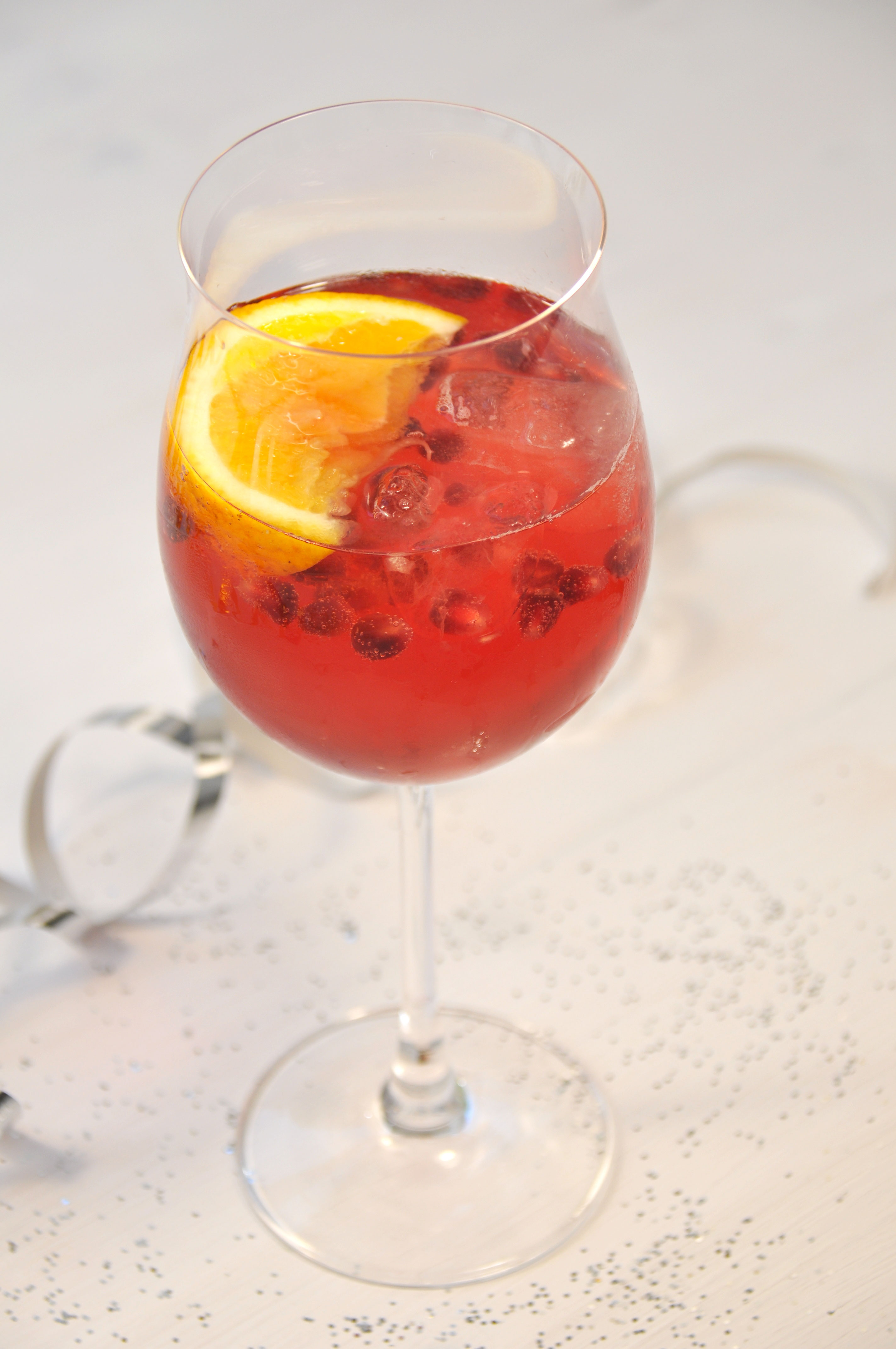 Granatapfel-Spritz. Mit Prosecco und Tonic. - mix dich glücklich ...