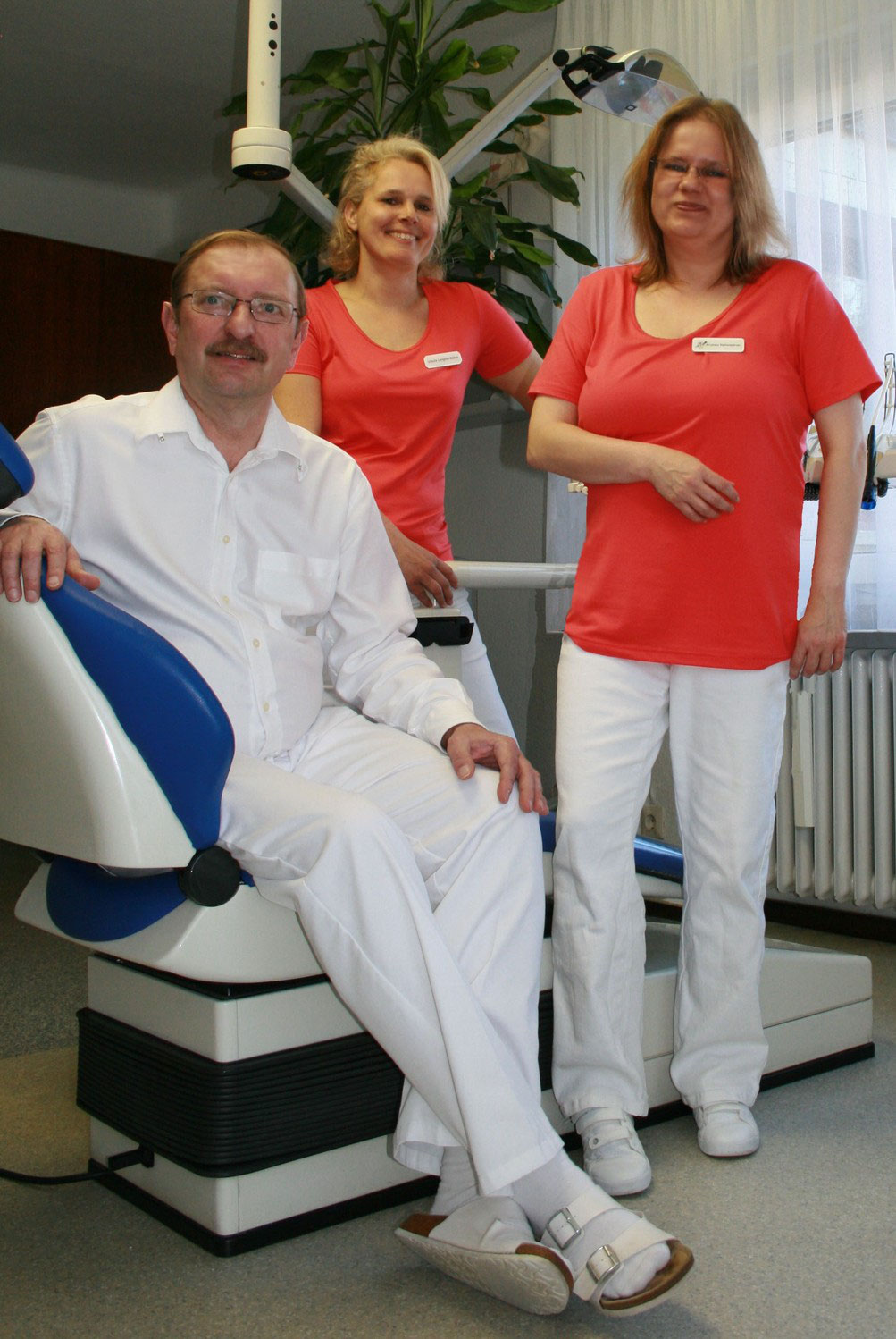Unser Team Zahnarzt Dr. Scherzer Uttenreuth