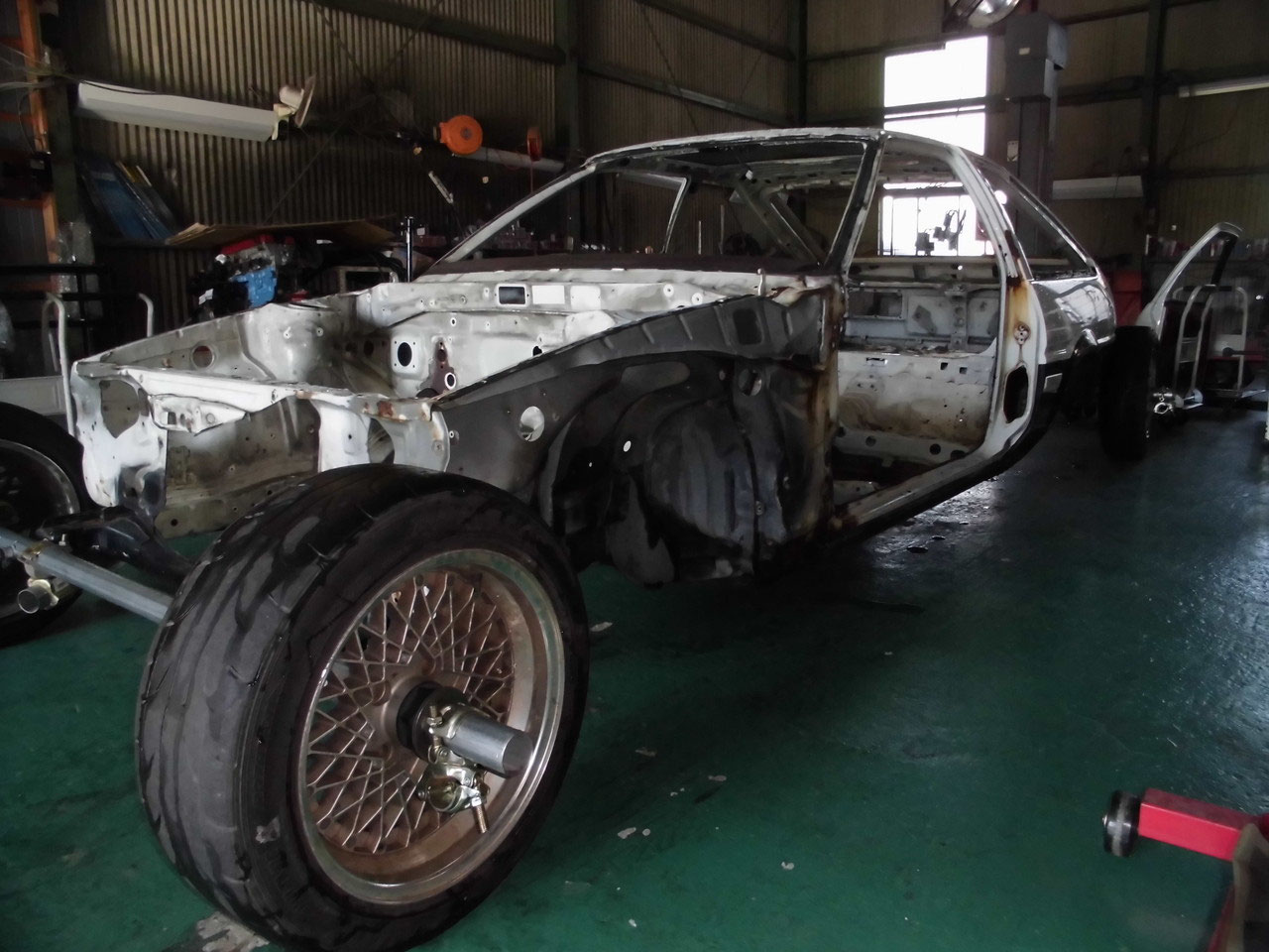 ae86トレノ レストア中 トミサトレーシングサービス ae86ショップ 中古車販売 旧車 修理 メンテナンスはお任せ下さい ae86トレノ レストア中 トミサトレーシングサービス ae86ショップ 中古車販売 旧車 修理 メンテナンスはお任せ下さい