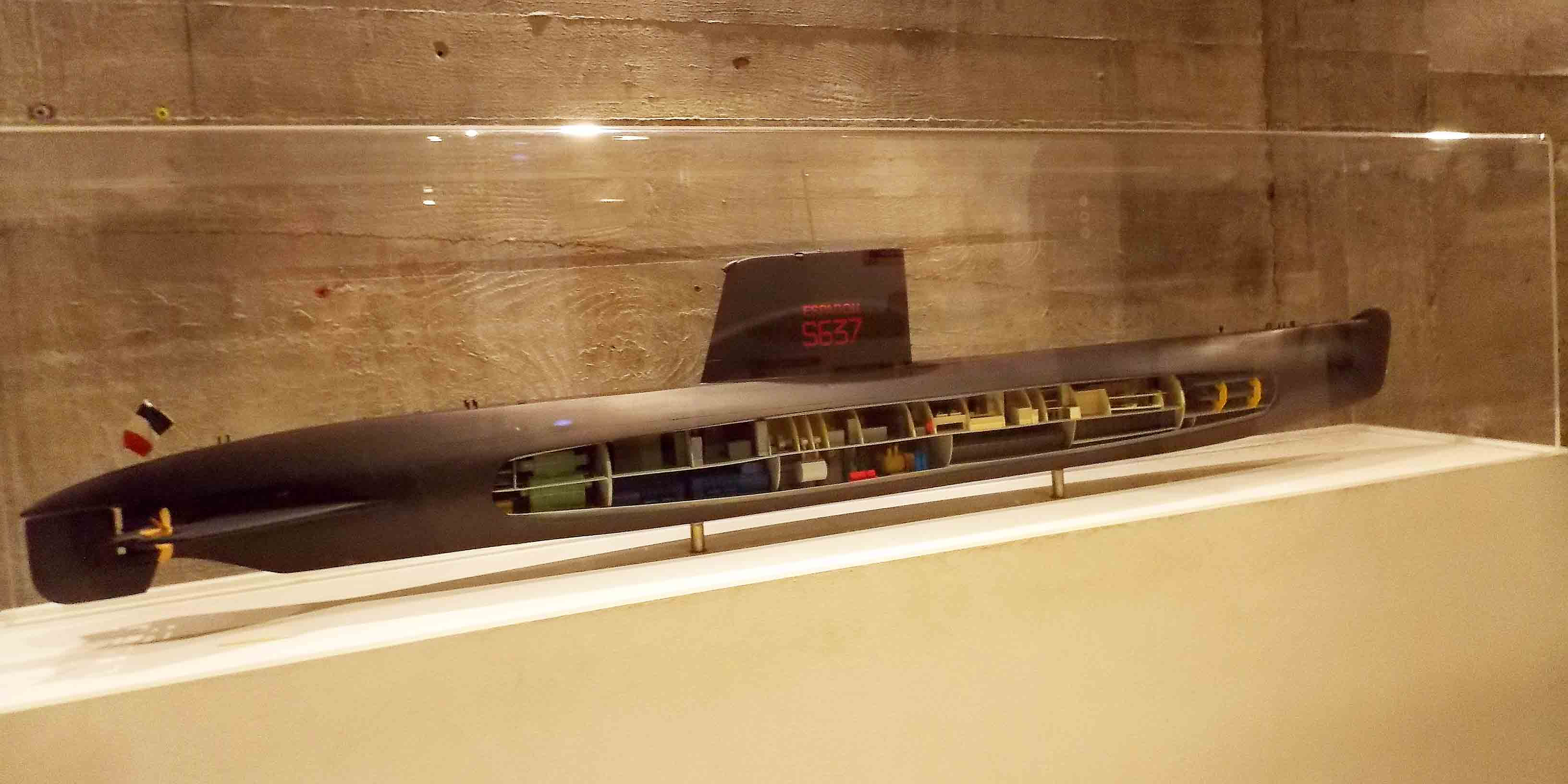 St Nazaire U Boot Espadon www panzer bau de/diorama/militär/1:35