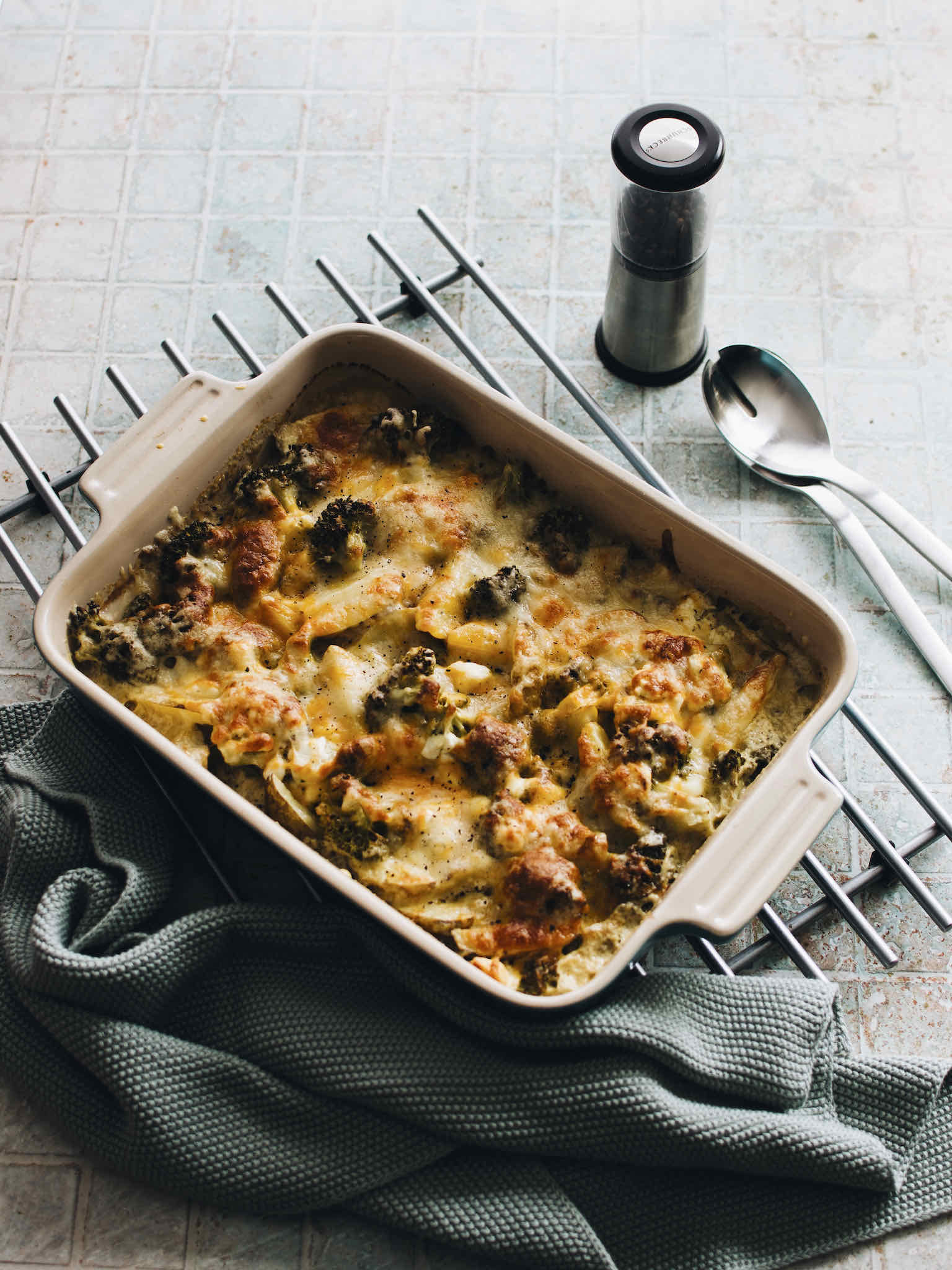 Überbackener Broccoli-Kartoffel-Auflauf - KITCHEN WITH A VIEW
