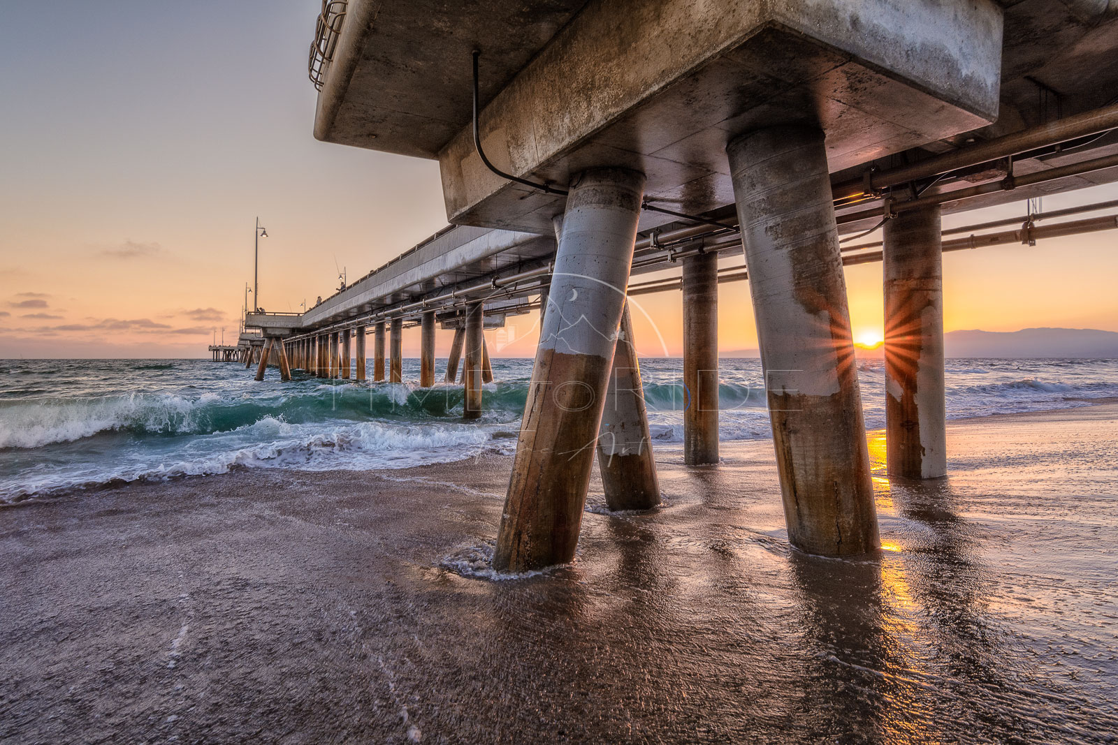 Promenade on Stilts Motorrad & Landschaftsfotograf Helmut Koch