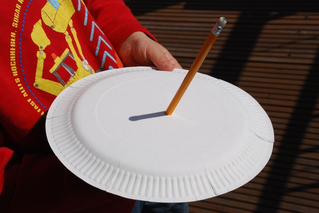 Experimente Mit Licht Und Schatten Experiment für Kinder - Schattenspiele - Nela forscht