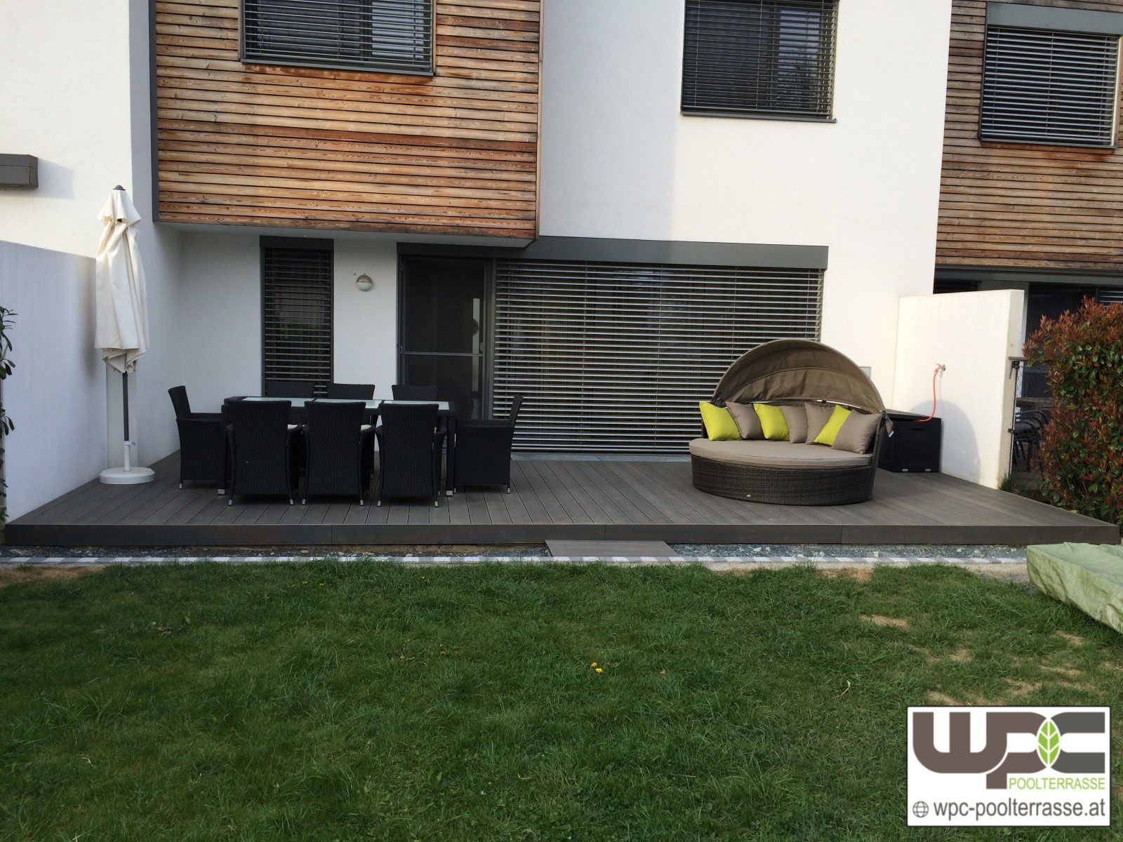 Bpc Verlegung Video Bilder Für Terrassenlen Wpc Terrasse Balkon Terrasse Sanierung Vergrößerung Verlegt Mit Bpc Bambus Wpc Terrassenlen Montage Auf Alu Unterkonstrukion In Kies