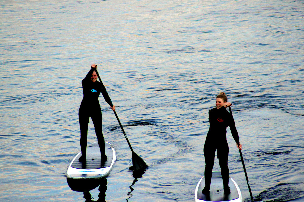 Stand up paddling Abendtour durch Dresden WINDSURFEN DRESDEN