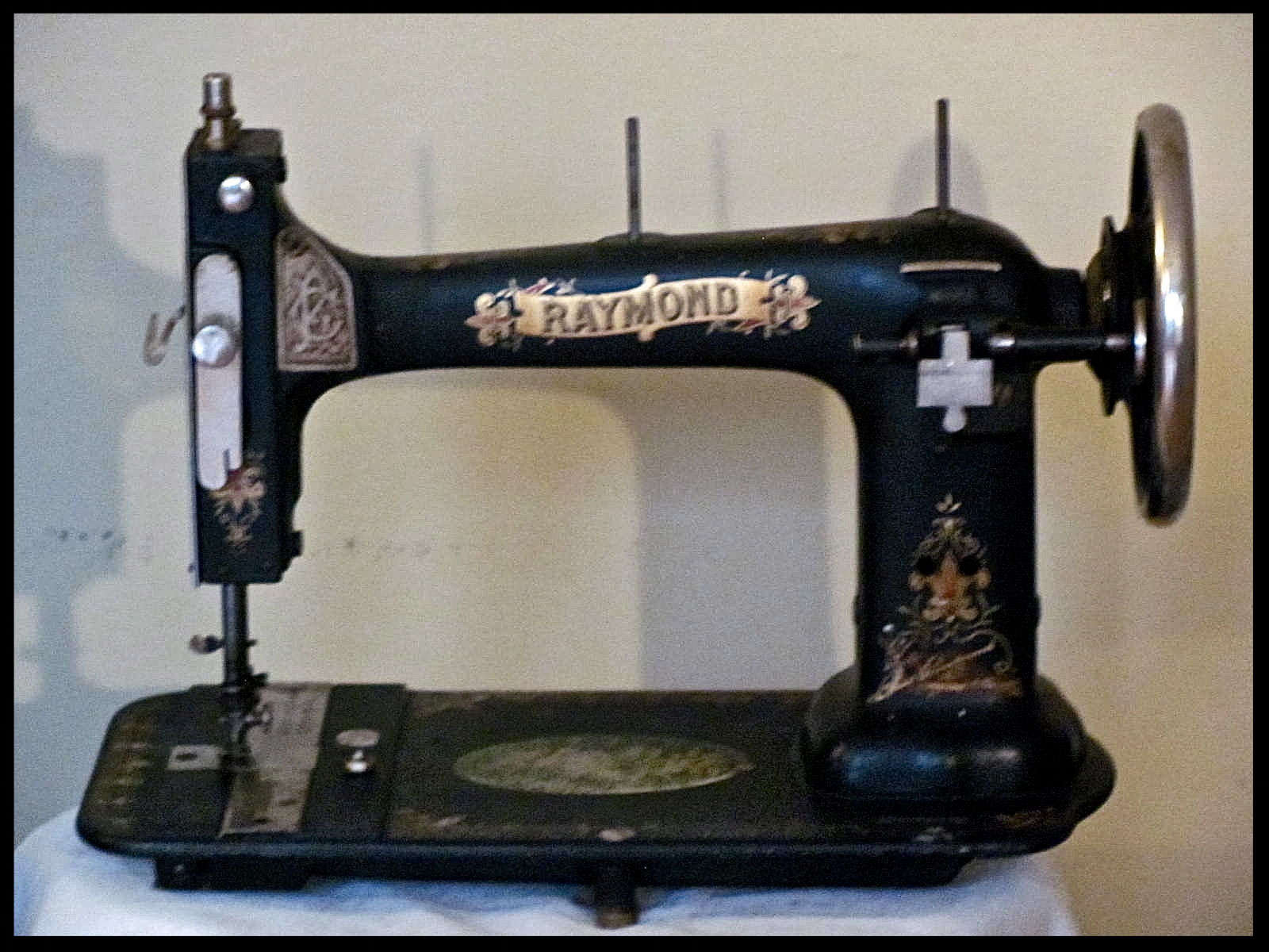 Raymond's Sewing Machines Fiddlebase