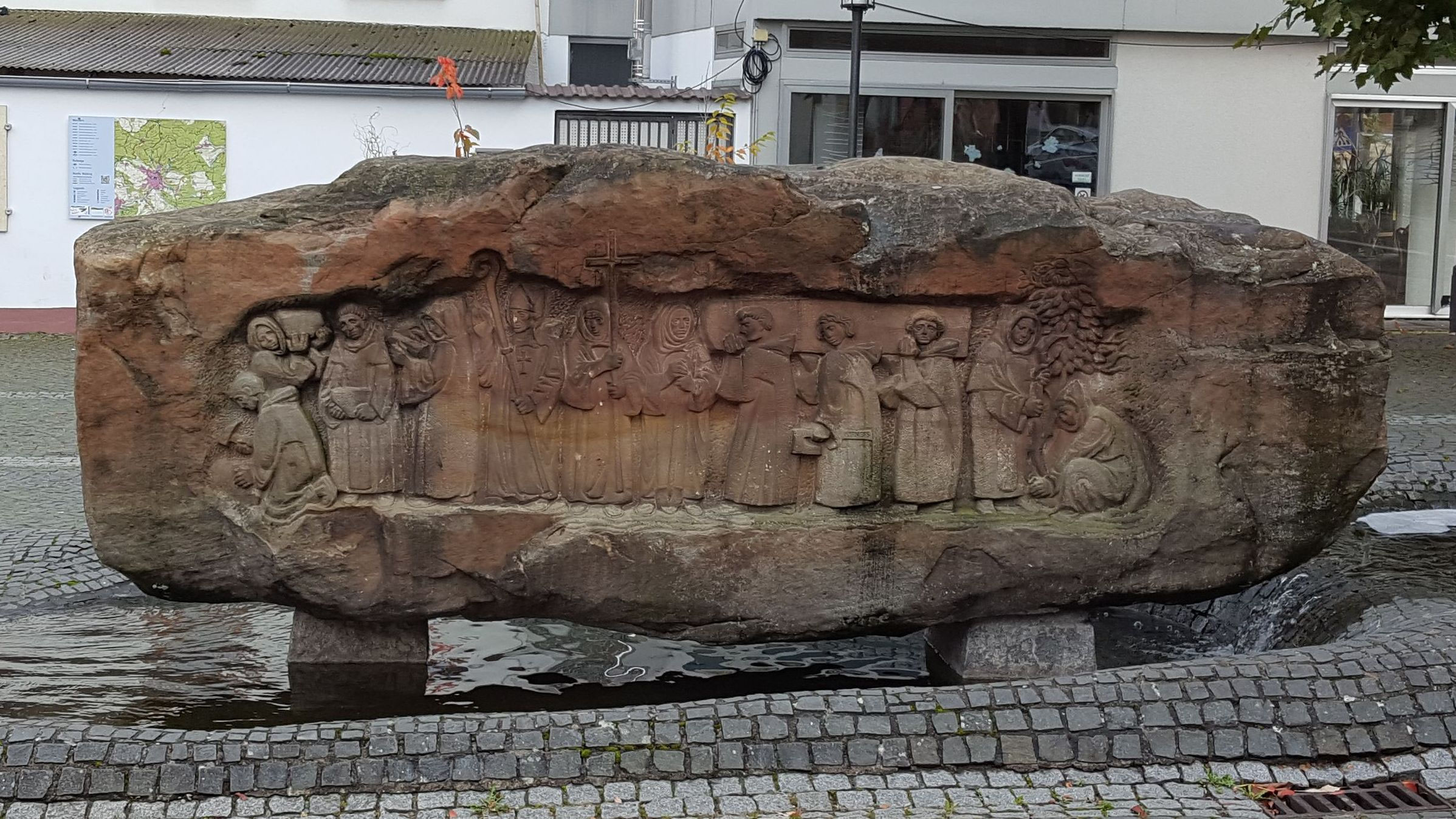 Brunnenstein Kirchplatz Otterberg Otterberg 24