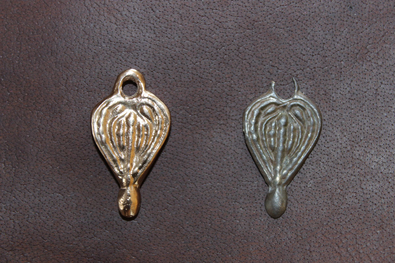 römisches Phallus Amulett Anhänger Bronze Fruchtbarkeitssymbol Glücksbringer 