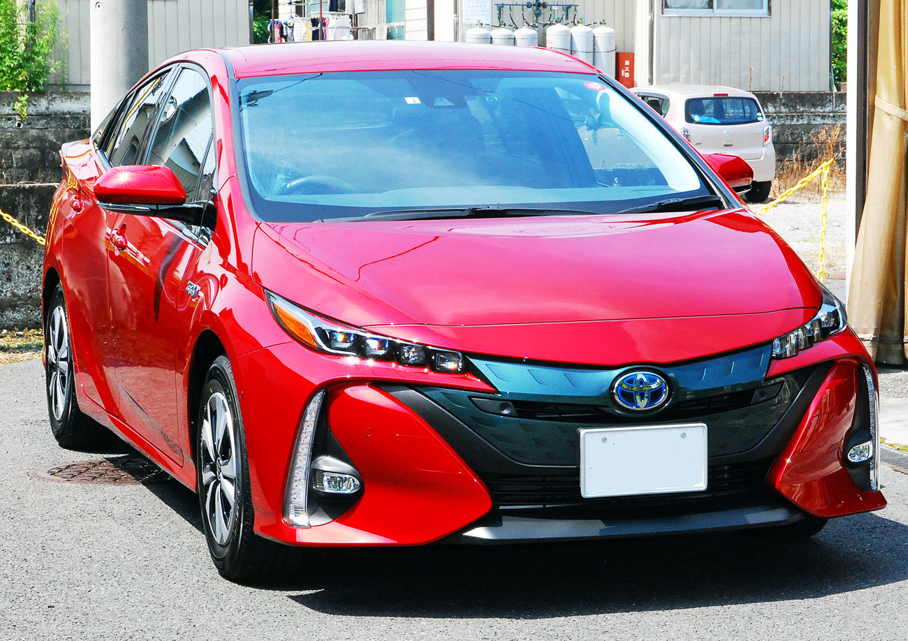 トヨタ プリウスphv 18年式エモーショナルレッド の磨き 高級ボディガラスコーティング 飯野自動車コーティング 飯野自動車コーティング 実績31年 トヨタ プリウスphv 18年式エモーショナルレッド の磨き 高級ボディガラスコーティング 飯野自動車コーティング 飯野自動車コーティング 実績31年