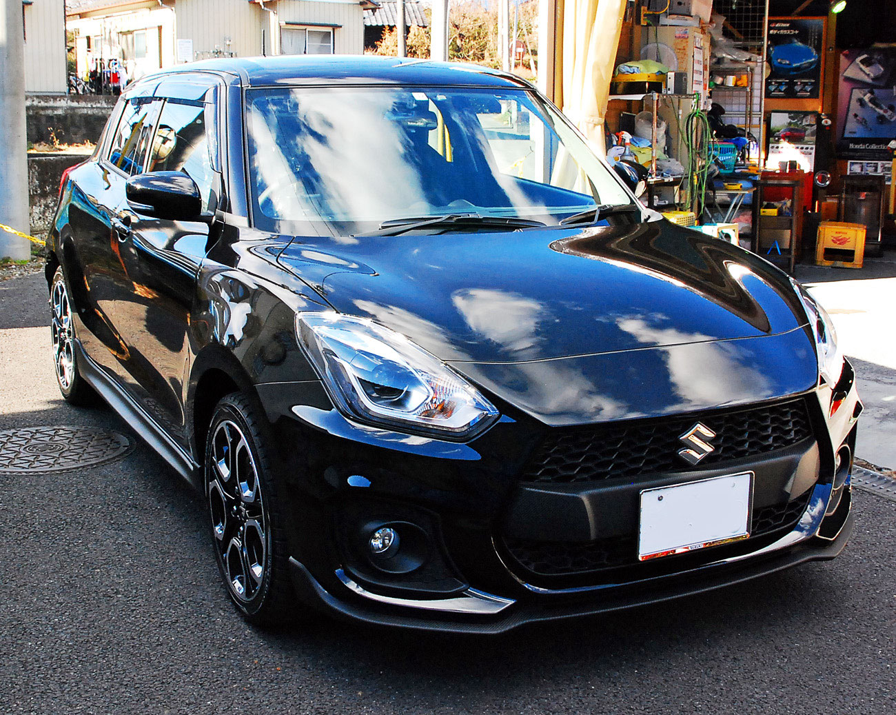スズキ・スイフトスポーツ」納車直後のスーパーブラックパール