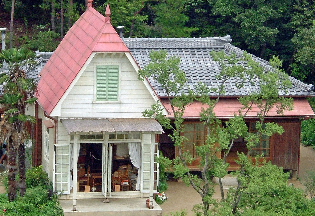 映画 となりのトトロ の サツキとメイの家 の画像 飯野自動車コーティング 実績31年 映画 となりのトトロ の サツキとメイの家 の画像 飯野自動車コーティング 実績31年