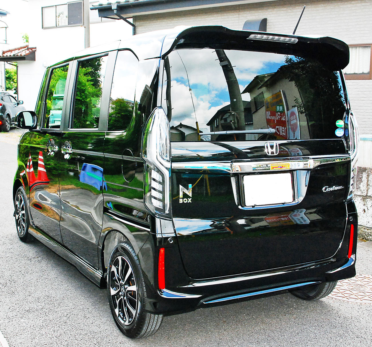 ホンダ N Box Custom クリスタルブラック 新古車の磨き ボディガラスコーティング 飯野自動車コーティング 飯野自動車コーティング 実績３１年