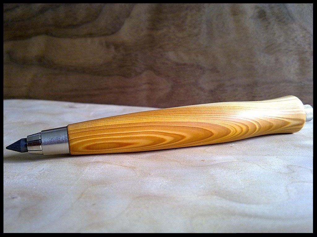 Graphit-Schreiber - ARTistical-Wood, www.artistical-wood.com
