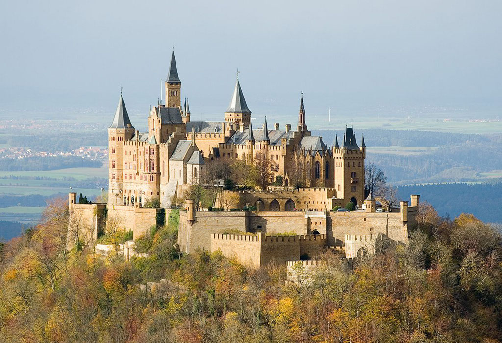 ホーエンツォレルン城 エルツ城 ノイシュヴァンシュタイン城 ドイツ個人旅行のエキスパート 日本人ガイド安心で楽しい旅