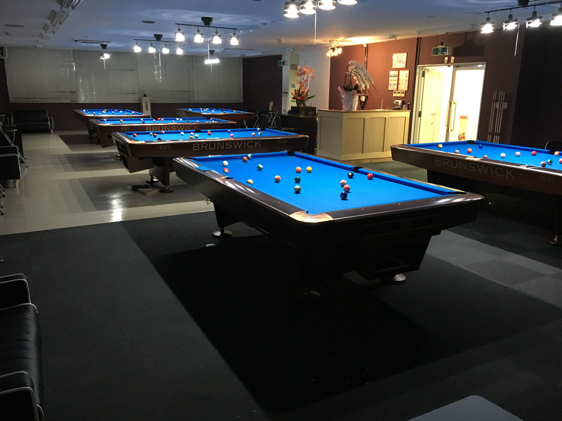 bd あの hammerさん のビリヤード場が広島にオープン ビリヤード カフェバー hammer 広島胡町電停前店 ビリヤードデイズ