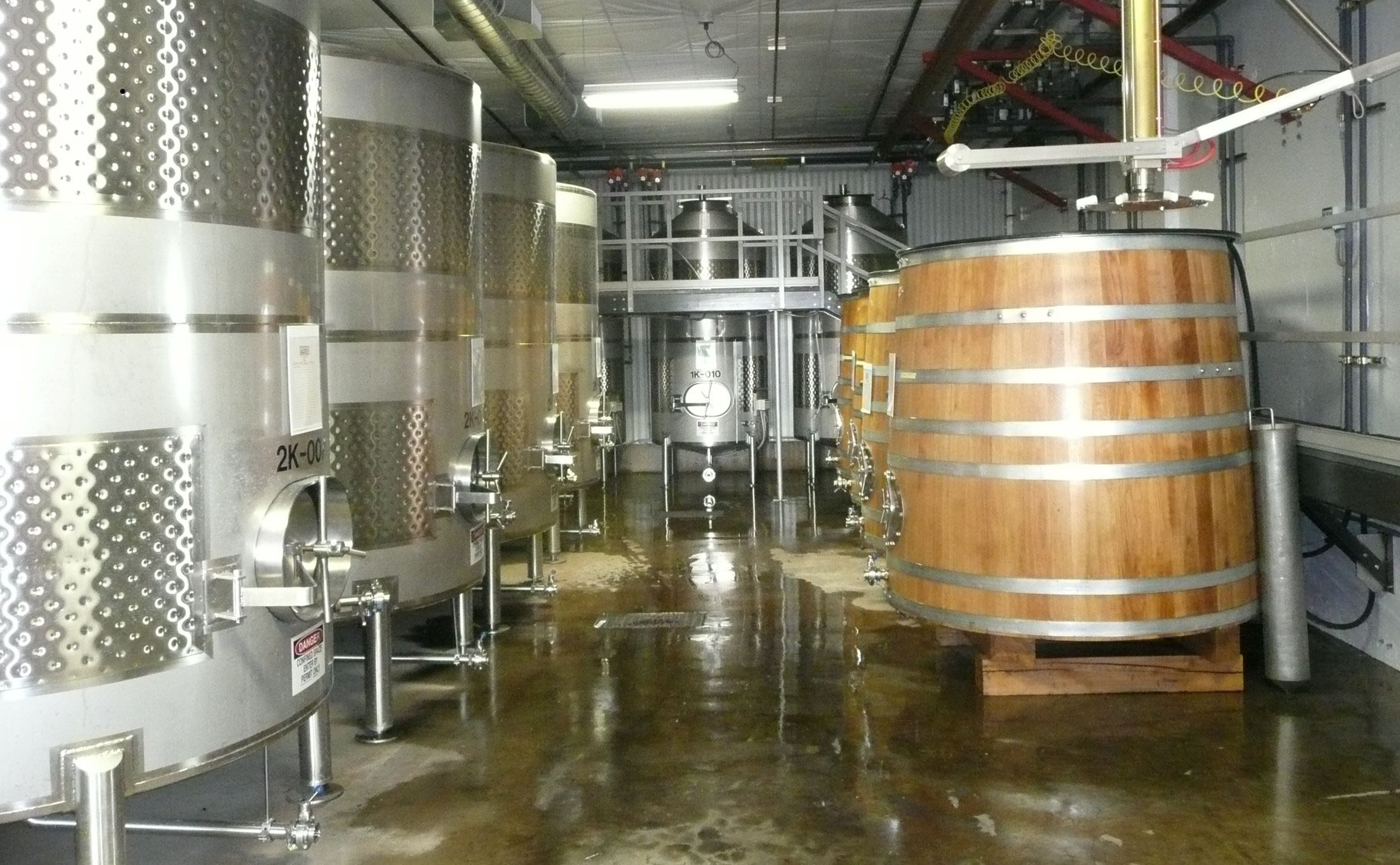 Basket Case Twist Wine CompanyUnpompous Wines!