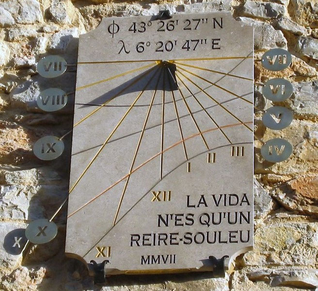 Sundials engraved and carved in stone. Made to order. Pierres de Rosette