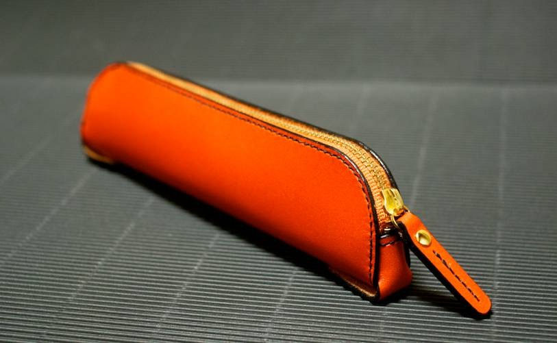 本革 上質レザー×姫路レザー 4本挿しラウンドファスナーペンケース 赤