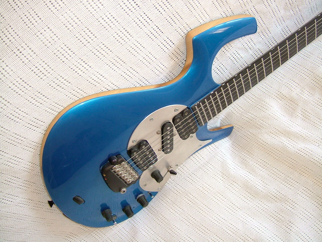 Parker Fly Deluxe, US-made early 90s, madly modded Parker Fly Deluxe, US-made early 90s, madly modded