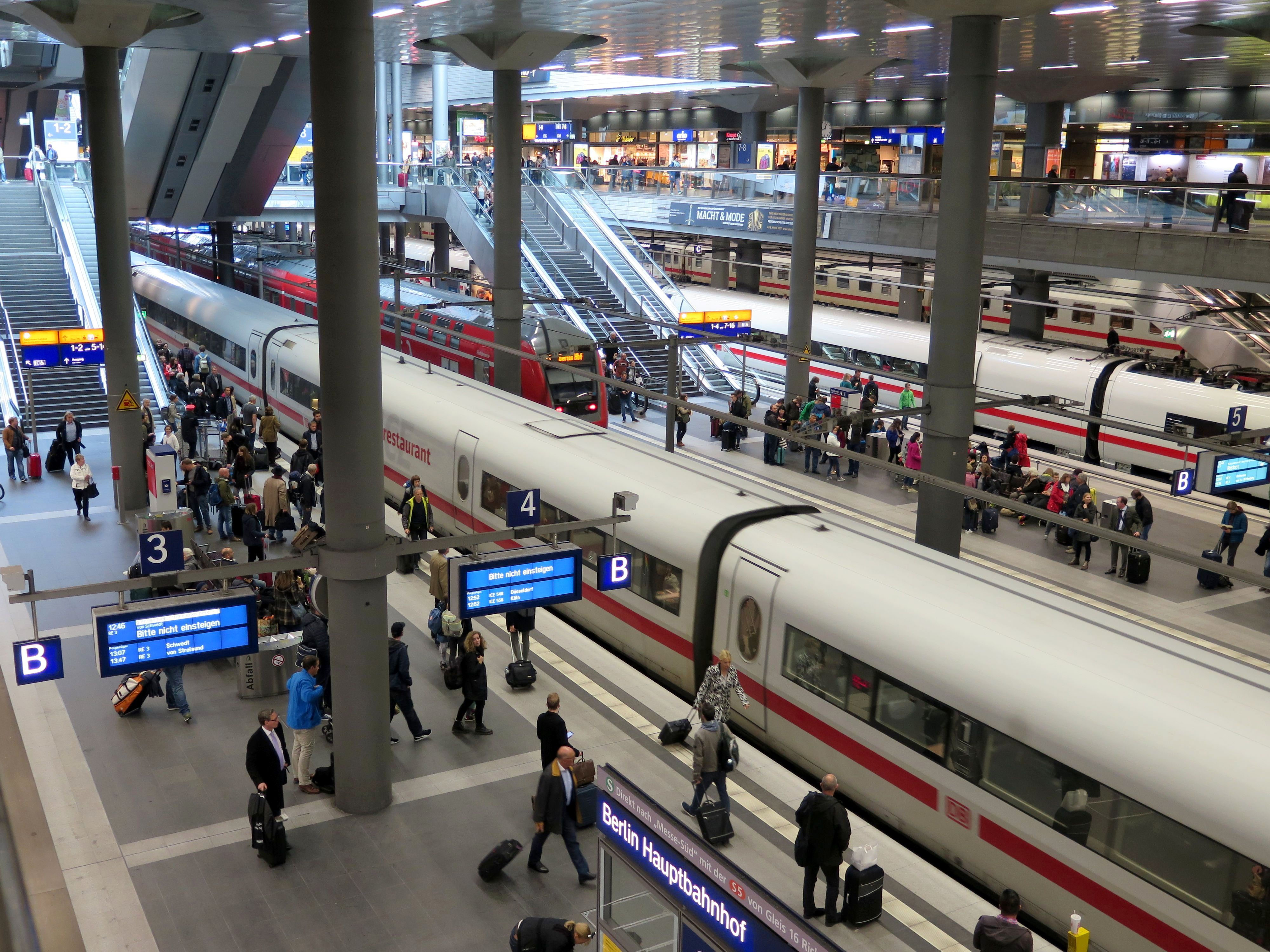 Berlin Hbf Gleis 11 Und 12 www.info24news.net