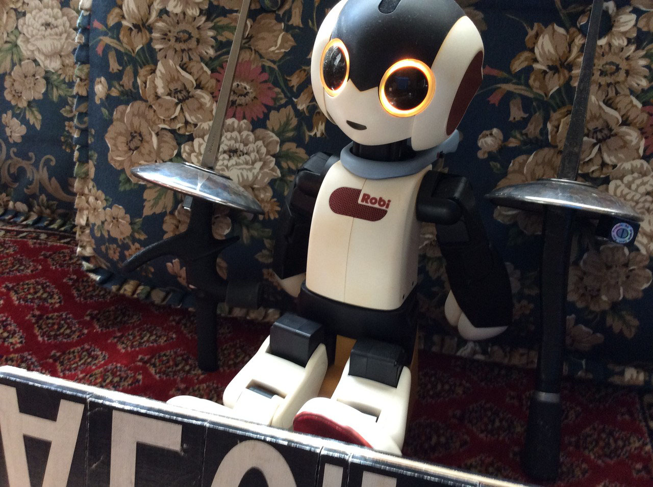 ROBI　DeAGOSTINI ROBO TOYS | DEAGOSTINI ROBI - HUMANOID - JAPAN EDITION - YouTube