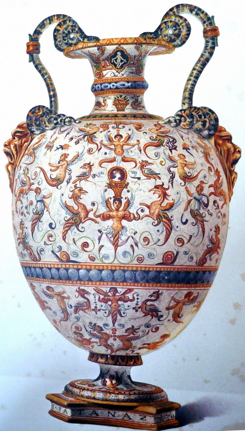 Vaso Alto in Ceramica Bianca con Punta Decorata Fatto a Mano in Italia -  Verio