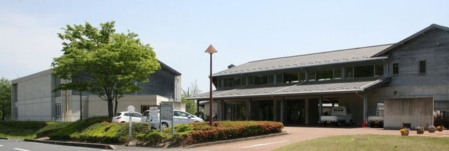 わくわく体験館の吹きガラス展 岐阜県可児市 Wakuwaku Taikenkan ガラス工芸体験 宿泊施設 体育館 あなただけのわくわく探し