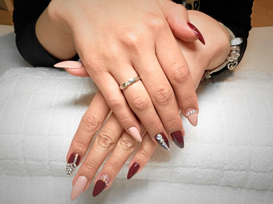 Art Nails, American Style Nails, French Nails Nail Lounge City