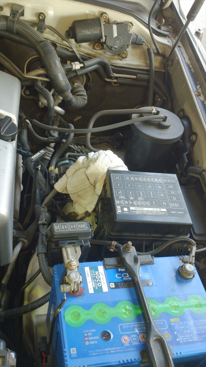 エンジンルーム高圧洗浄 ランクル100専門店 トヨタランドクルーザー100中古車専門 エンジンルーム高圧洗浄 ランクル100専門店 トヨタランドクルーザー100中古車専門