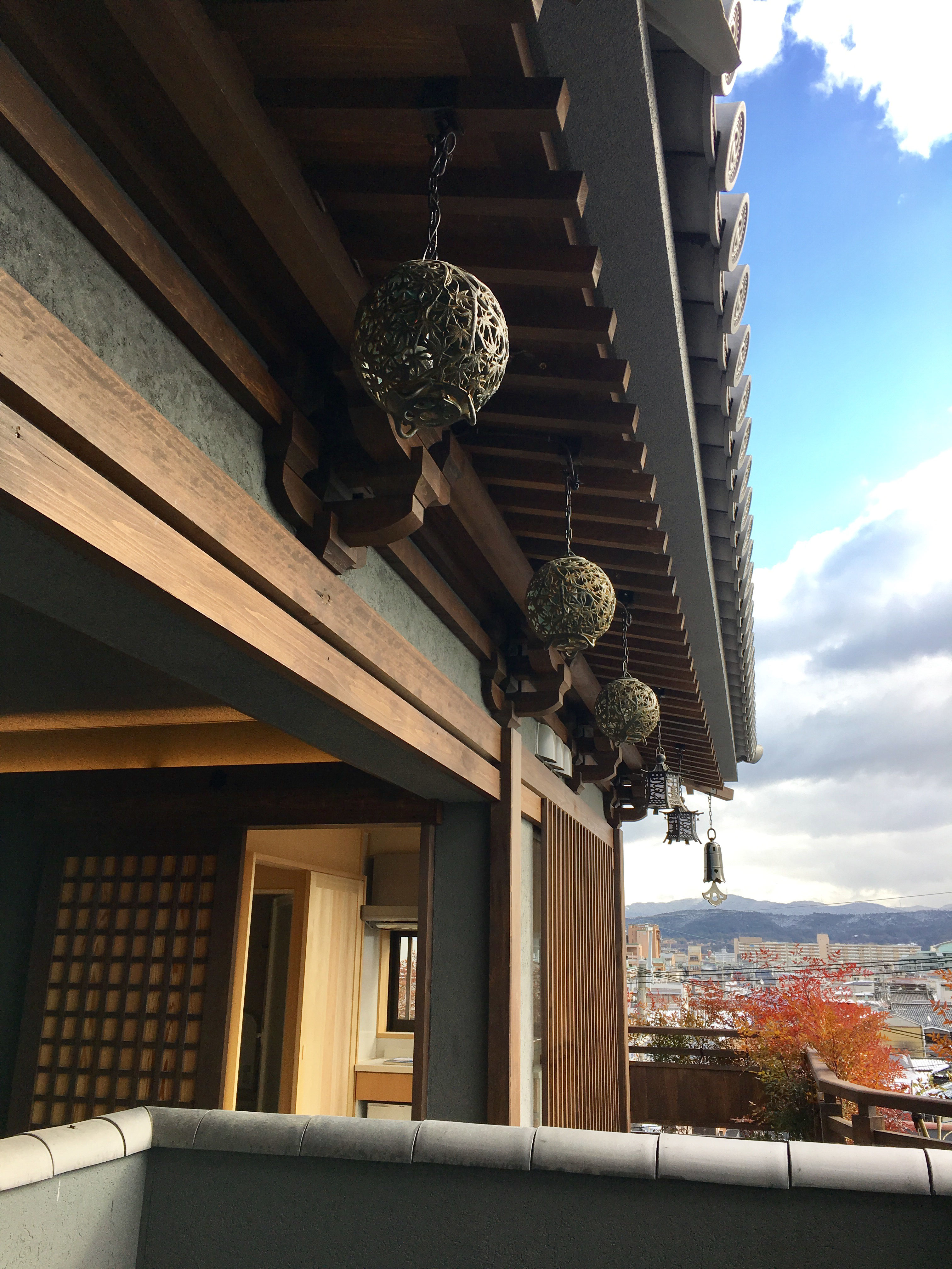 施工例】吊灯篭製作・設置 - 高岡銅器展示館 施工例】吊灯篭製作・設置 - 高岡銅器展示館
