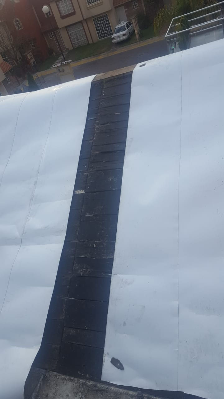 + Colocacion del rollo para el colado de Losasa de techo - Página web