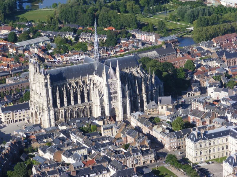 Aux Alentours Parc Et Chateau De Creuse Amiens Somme Picardie