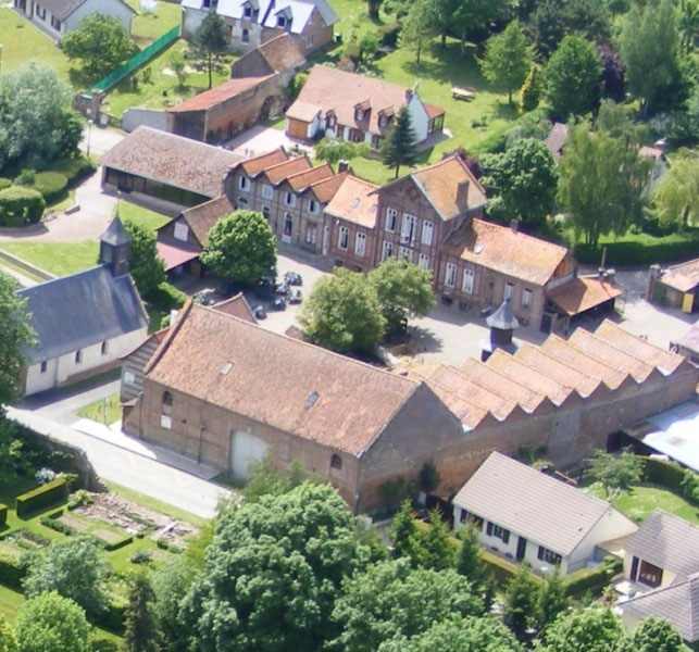 Aux Alentours Parc Et Chateau De Creuse Amiens Somme Picardie