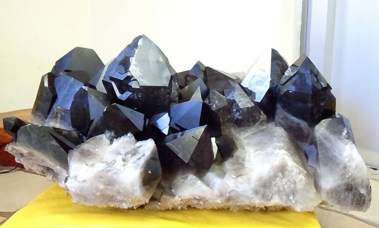 現在の危機やトラブルを完璧逃れる石❗️ 現在の危機やトラブルを完璧逃れる石❗️ アイザックZ@ゆっくり