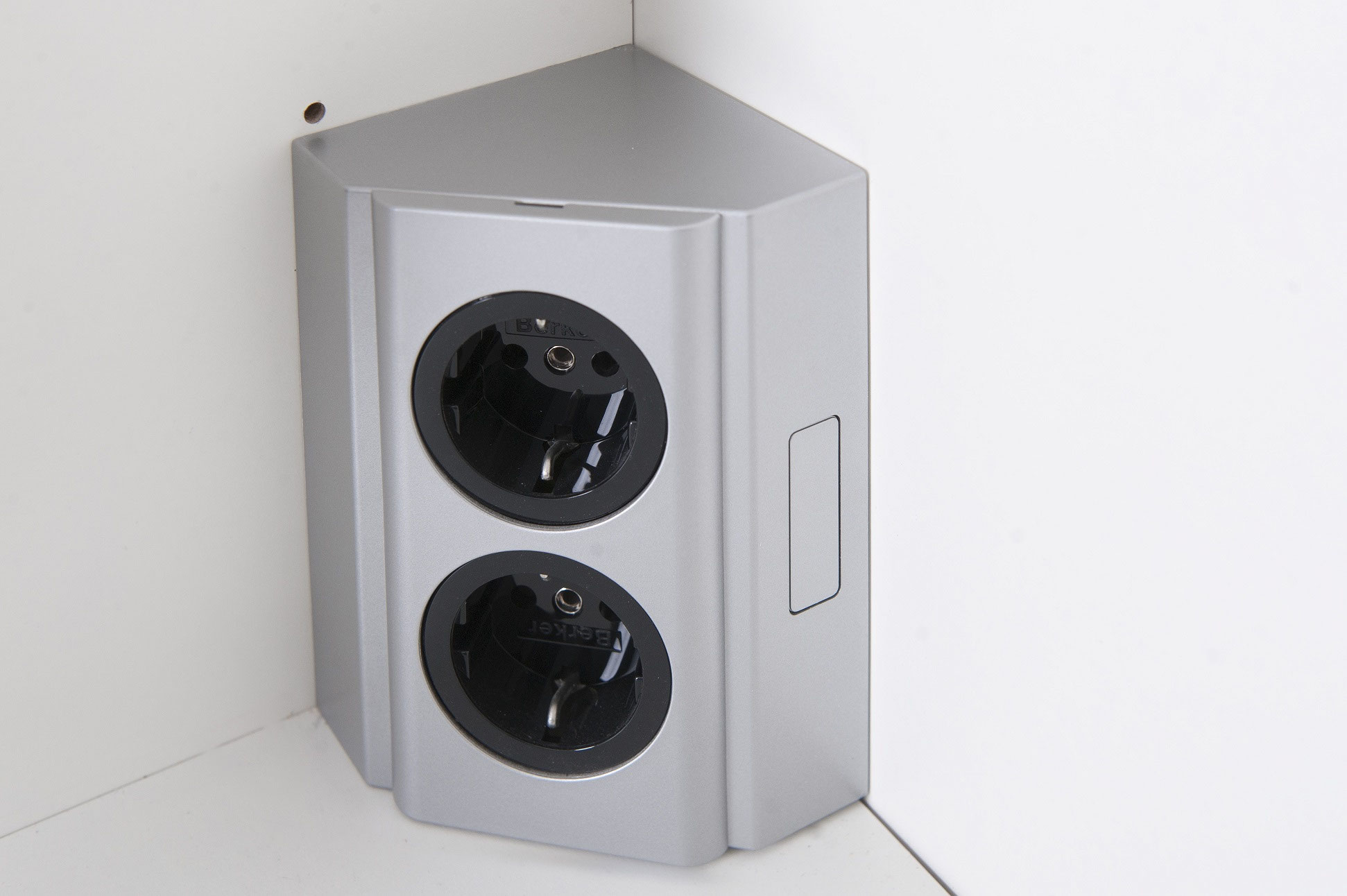 Einbauschränke für jede Raumsituation - Holzmöbel