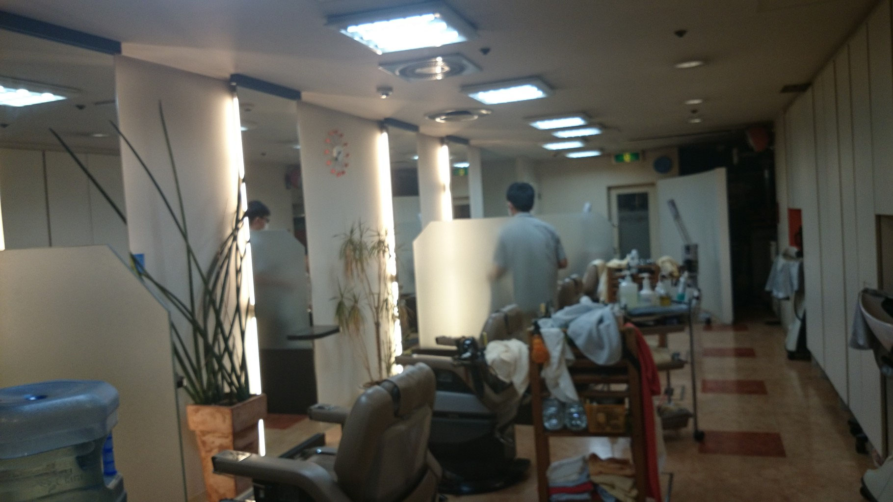 札幌駅近くの床屋ヘアサプライ エスパッソ。 エスパッソ