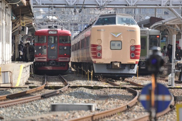 旧信越本線 横川駅 - YouTube