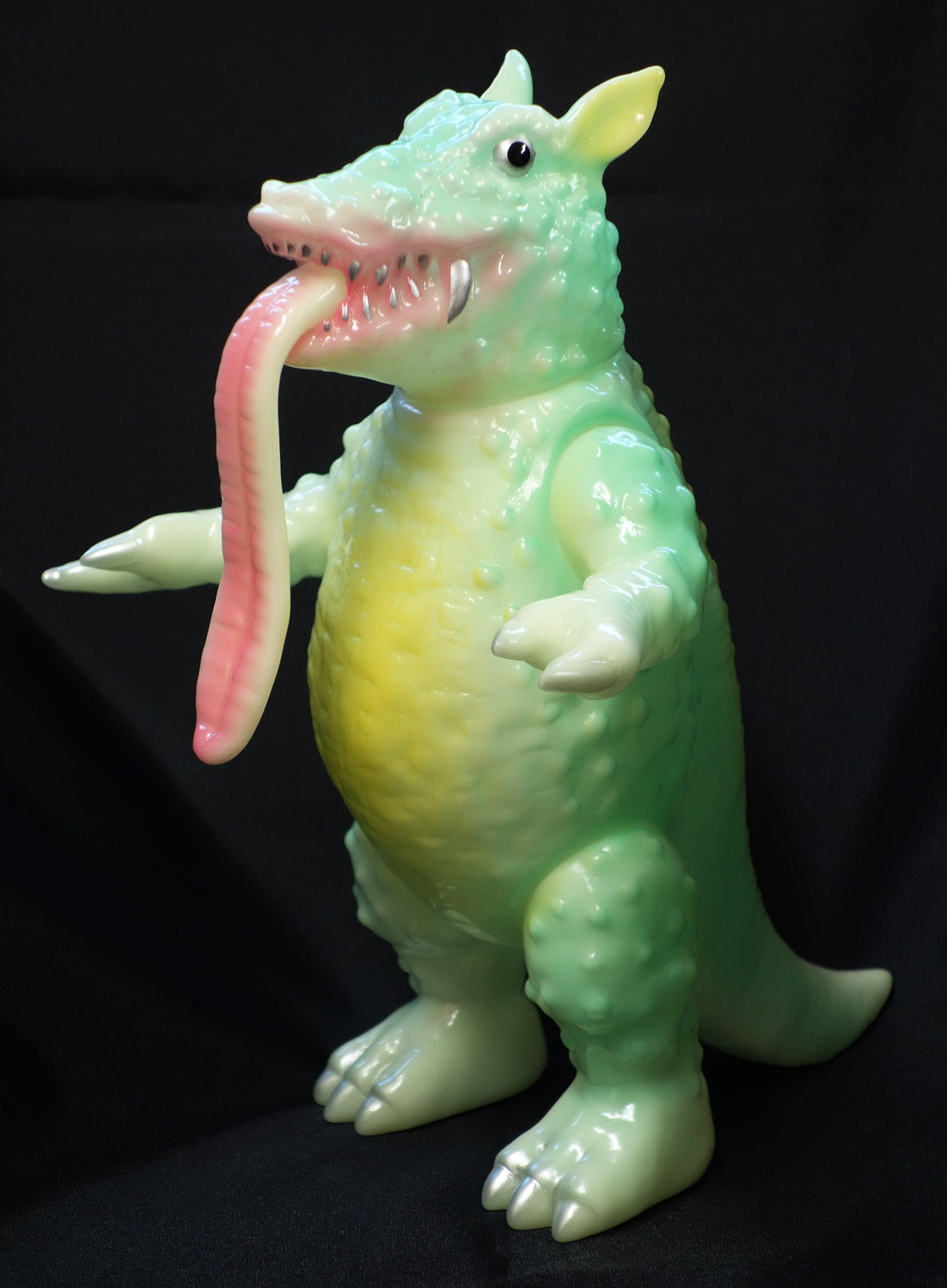 H.T.M. - おもちゃ 、フィギュア 、怪獣 、ホビー 、 H.T.M. - おもちゃ 、フィギュア 、怪獣 、ホビー 、