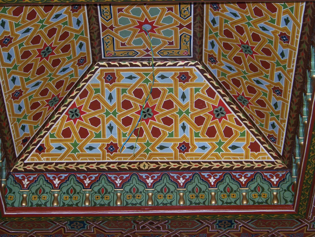 Peinture Sur Bois Traditionnelle Travaux De Rénovation Marrakech