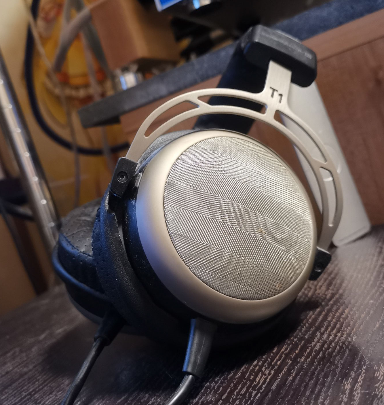 beyerdynamic T1 初代 ※プラグ交換済み（beyerdynamic かって T1