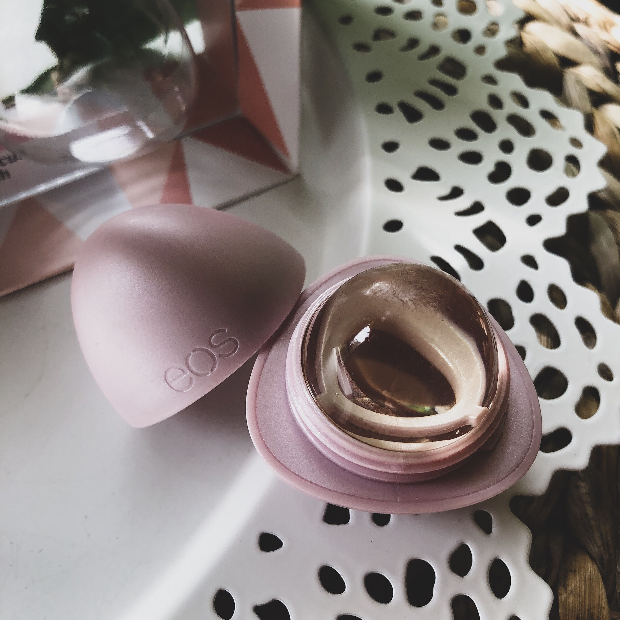 Eos Crystal Lip Balm Mademoiselle.Mara