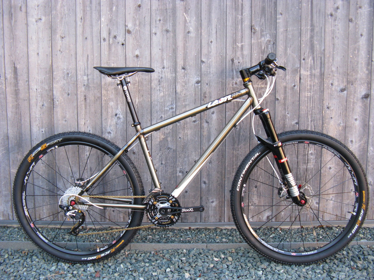 フレーム・完成車の「通販」はしておりません。対面販売のみです フレーム・完成車の「通販」はしておりません。対面販売のみです